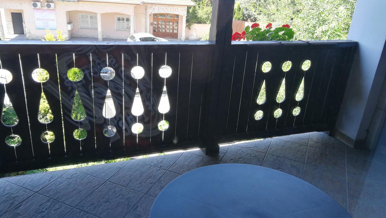 Dunakanyar Bed & Breakfast Göd Екстериор снимка