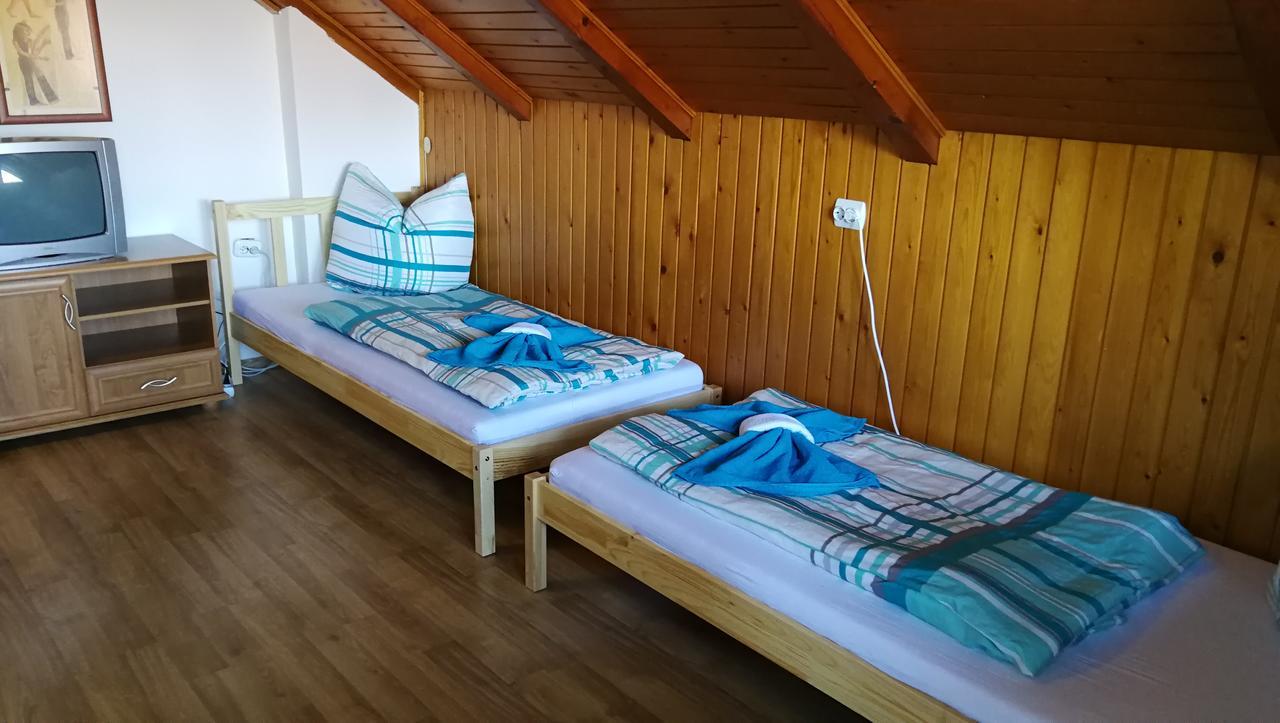 Dunakanyar Bed & Breakfast Göd Екстериор снимка